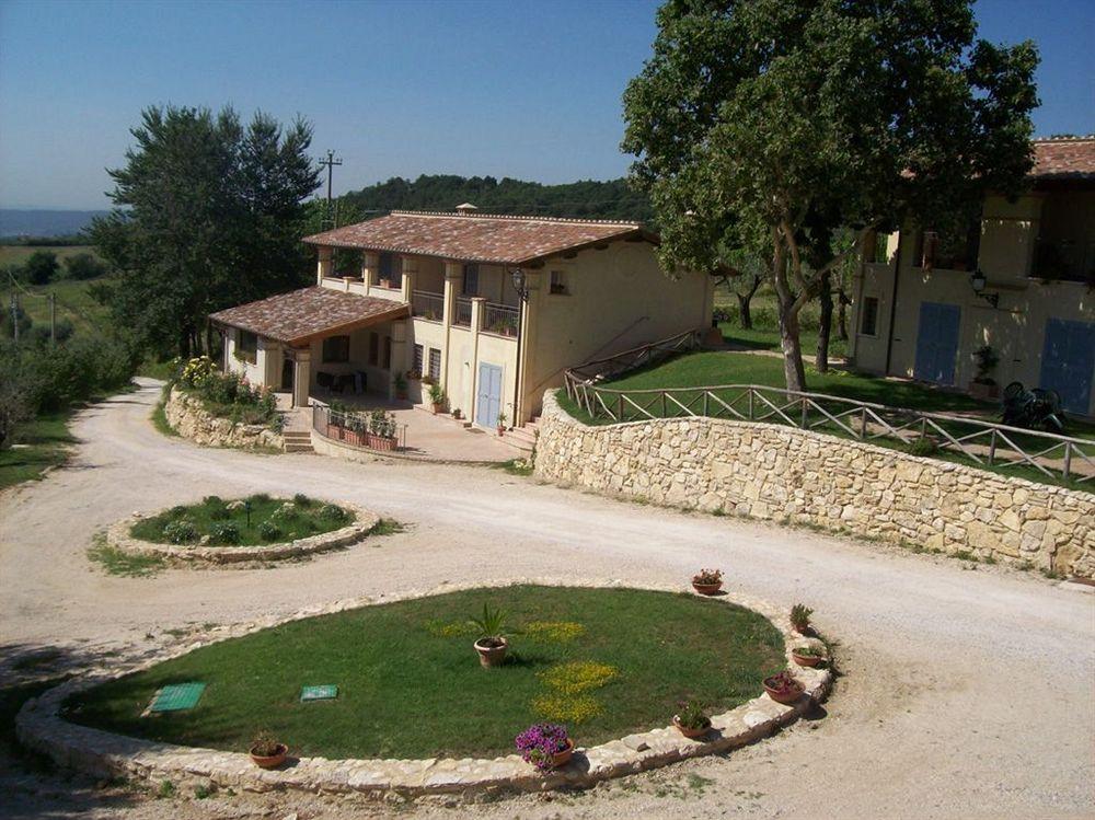 Tenuta Pizzogallo Amelia Luaran gambar