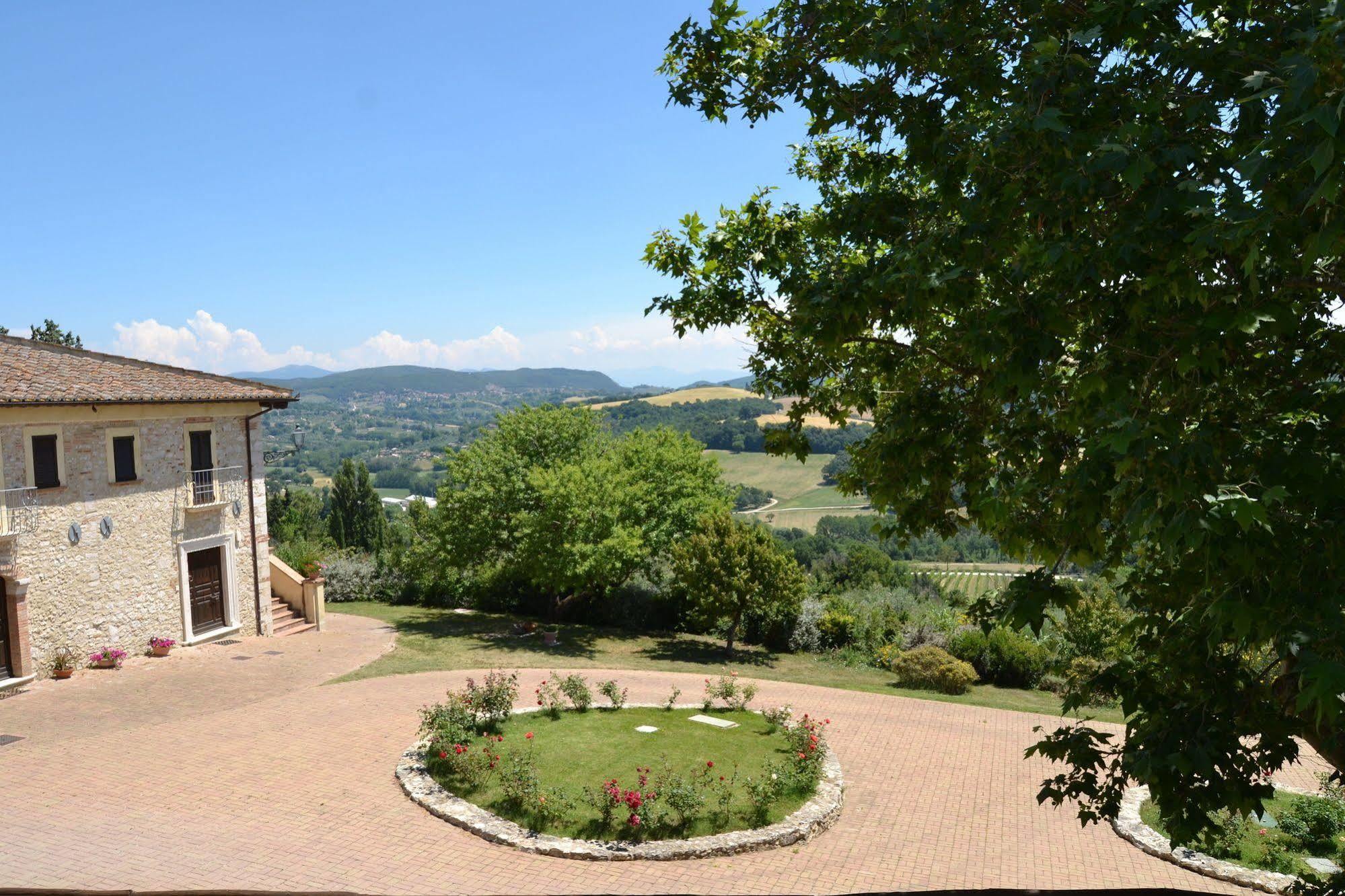 Tenuta Pizzogallo Amelia Luaran gambar